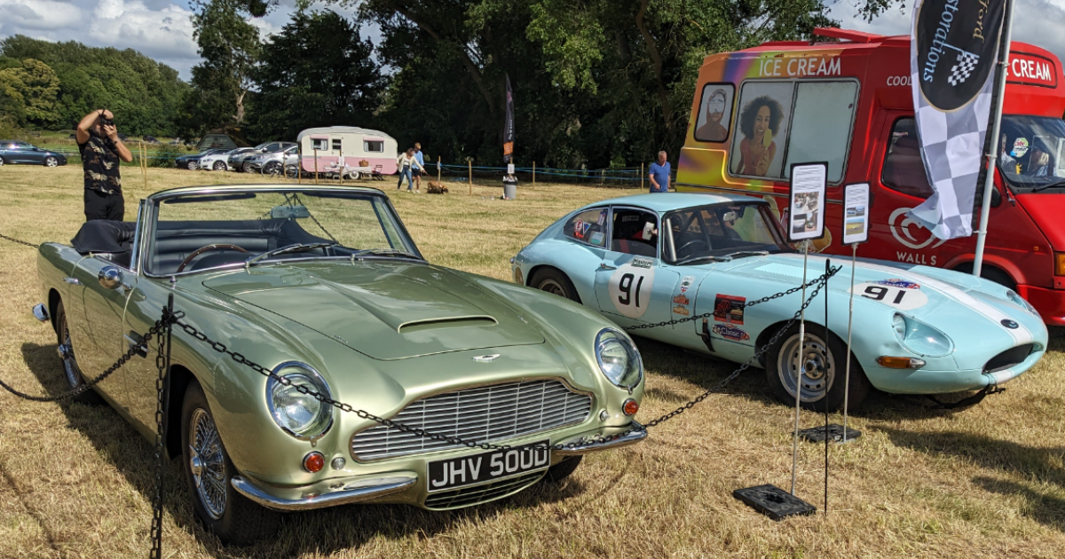 7.6 miles Adwell House Vintage Vehicle Show Walk 2 From Lewknor